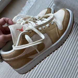 Nike suede corduroy Nike low's. SO cute!